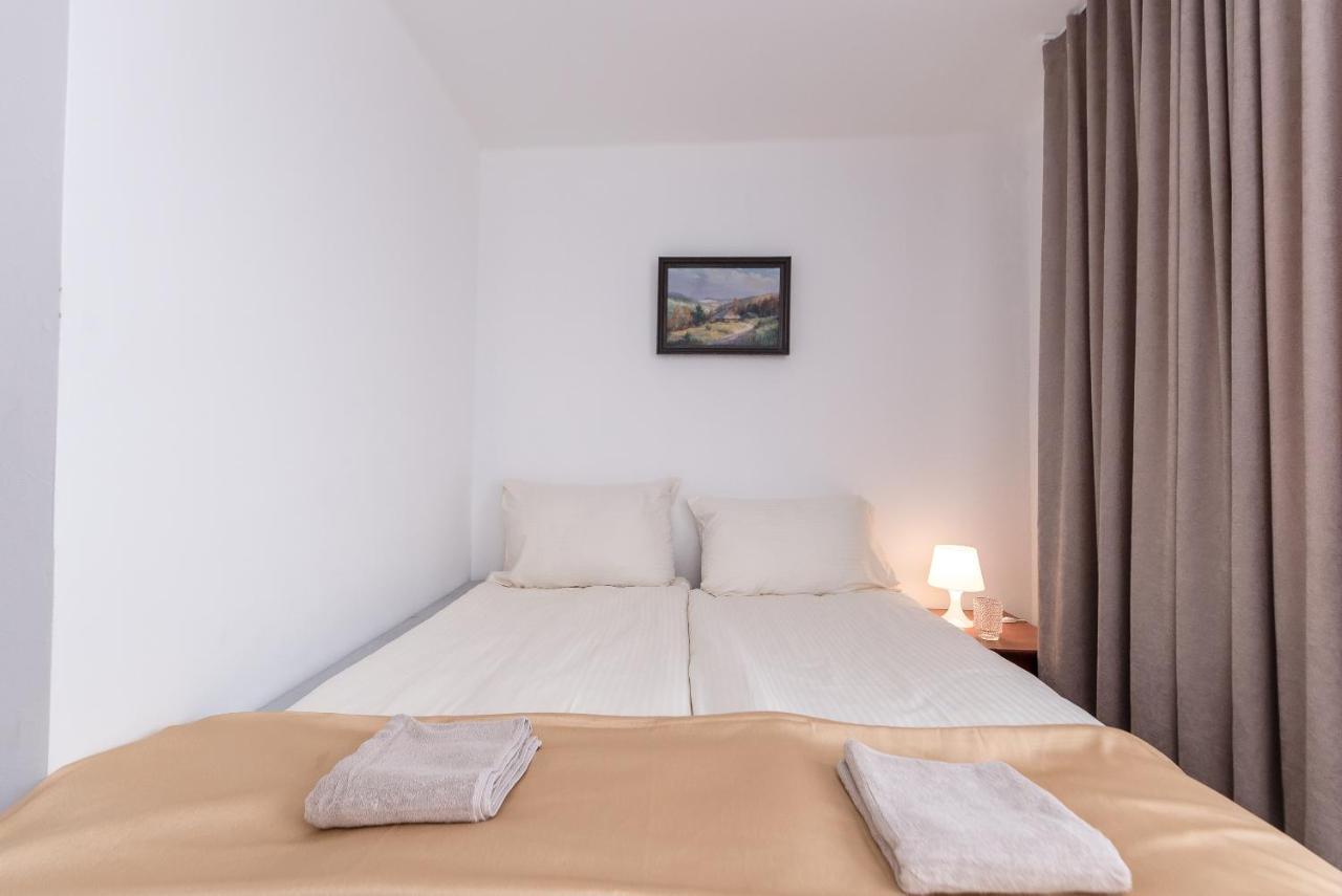 Bialy Bed & Breakfast